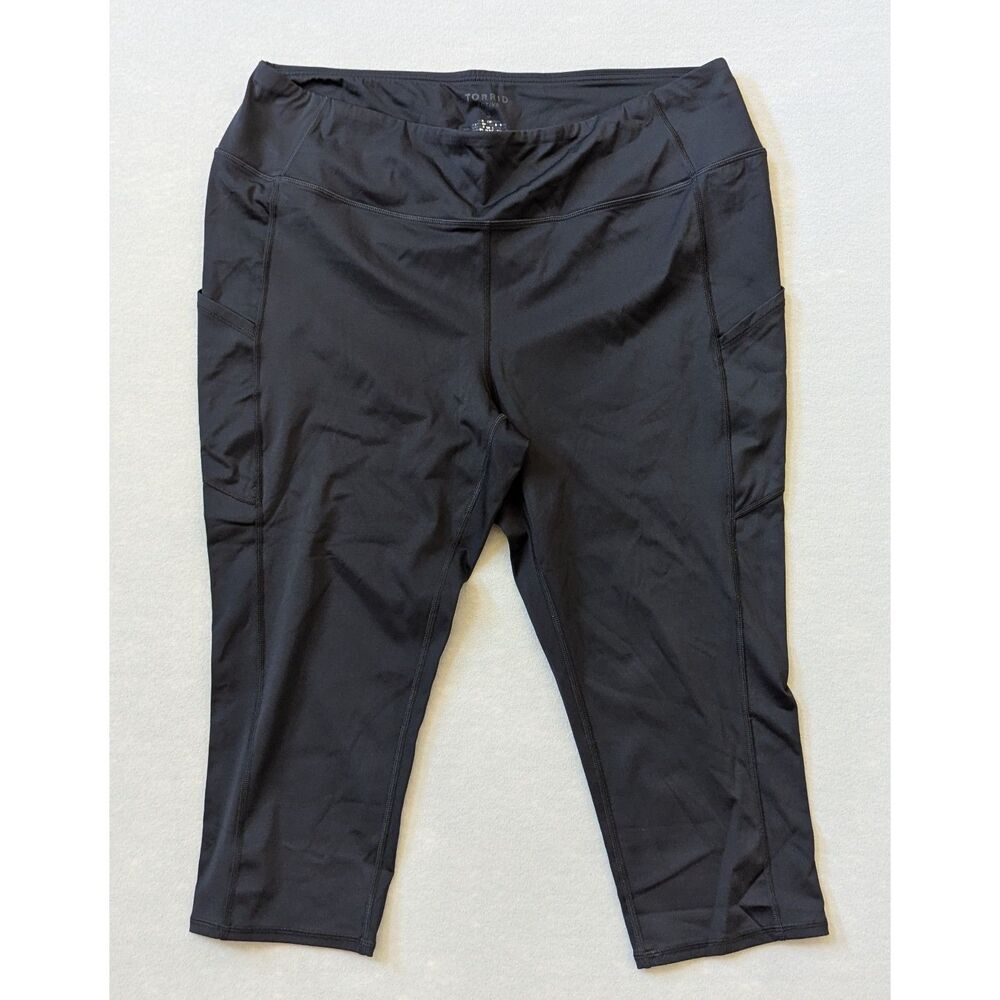 Torrid Plus Size 3 Black Pocket Capri Leggings Active Workout Yoga Pants